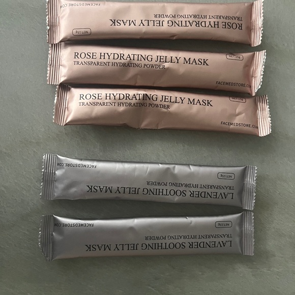 NWT Hydrating jelly  face masks - Picture 1 of 2